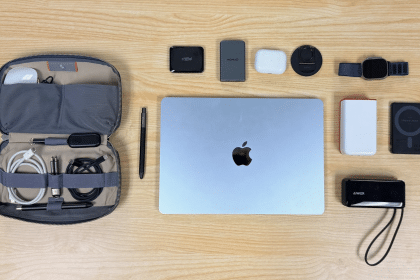 eTravel-Ready: The Must-Have Accessories for Your iPhone and iPad on the Go