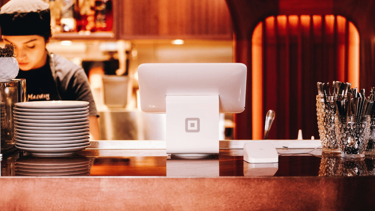 Why Modern POS Systems Are the Secret Weapon for Thriving Bars and Cafés