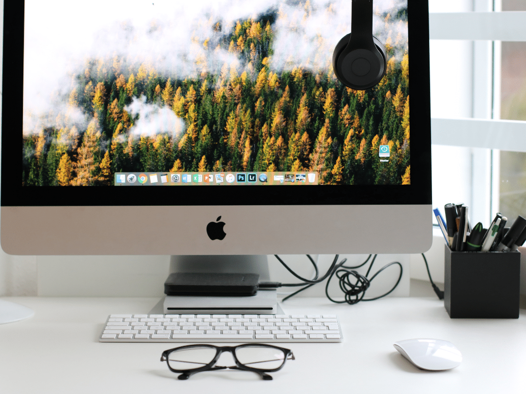 How Apple Integrates Artificial Intelligence Across iOS, macOS, and Its Hardware Ecosystem