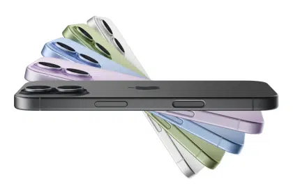Stack of iPhones in multiple colours displayed in a fan arrangement.