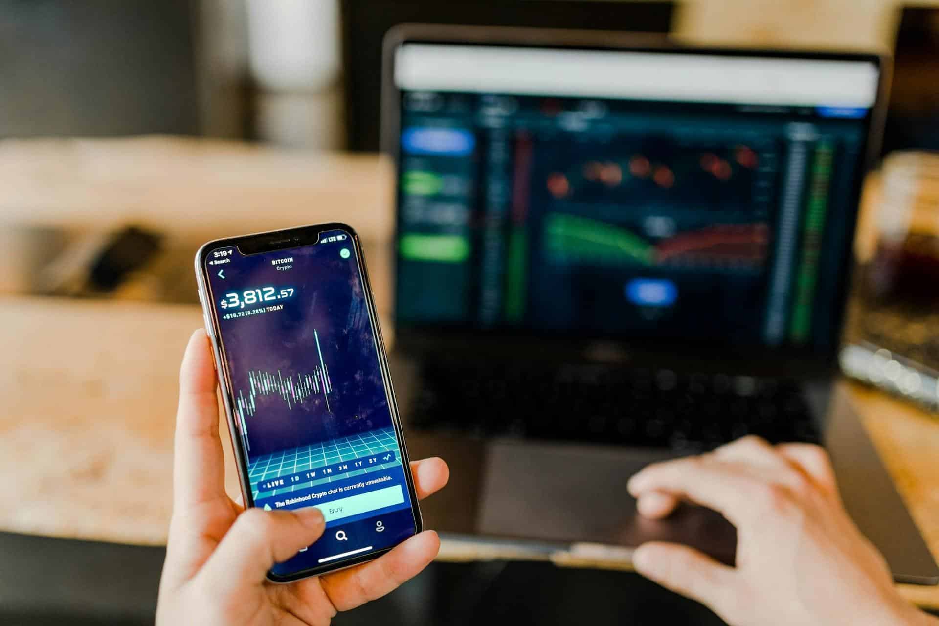 Image 1 of The Rise of Fintech on iOS: From Budgeting Apps to Investment Platforms