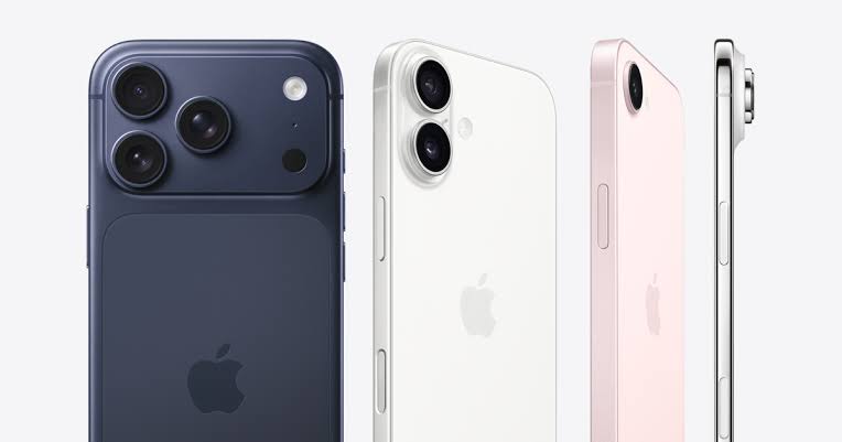 Three iPhone models shown from the back and side in different colours.