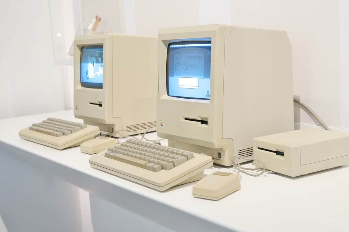 Image 1 of Bringing the Old Back to Life with Classic Apple Gadgets